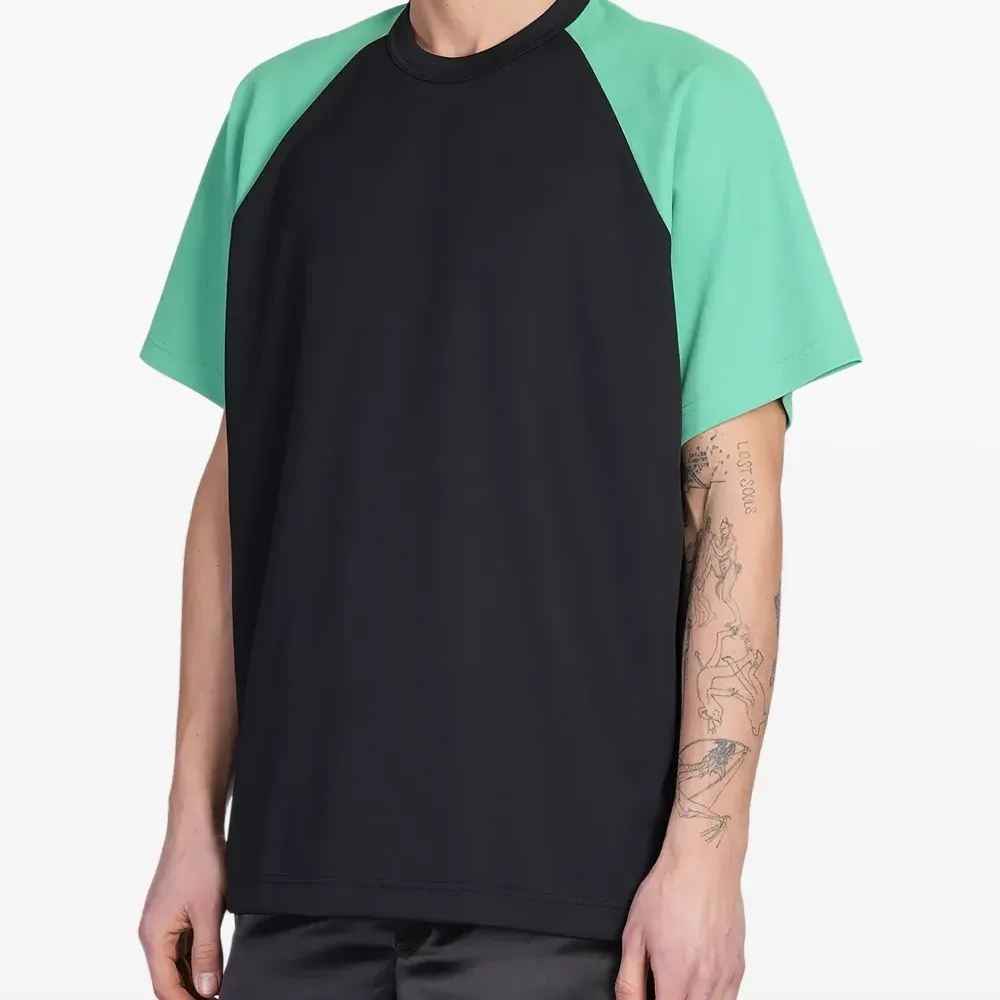 Футболка в двух тонах