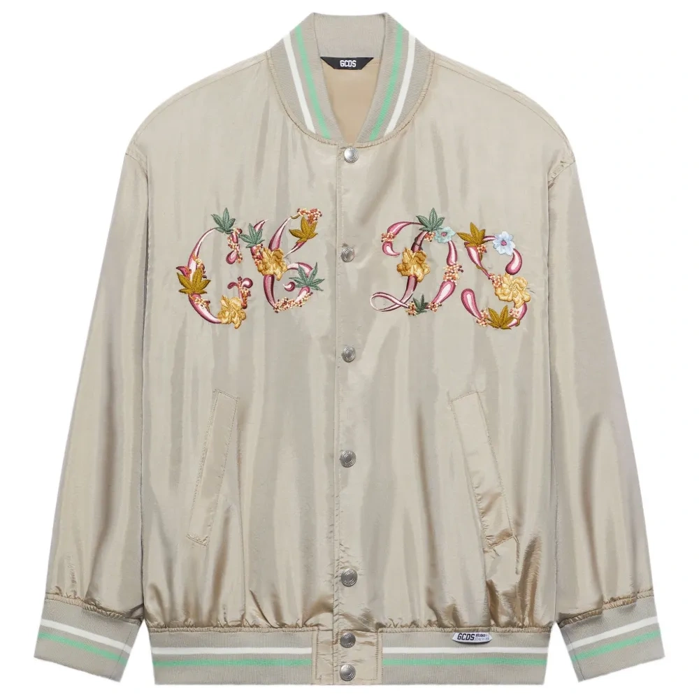 Бомбер с цветочной вышивкой