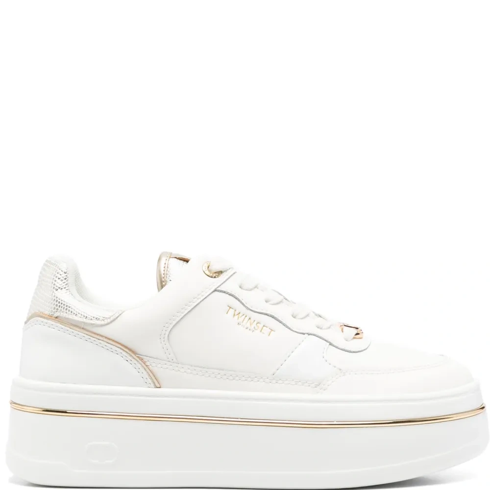 Кроссовки с логотипом