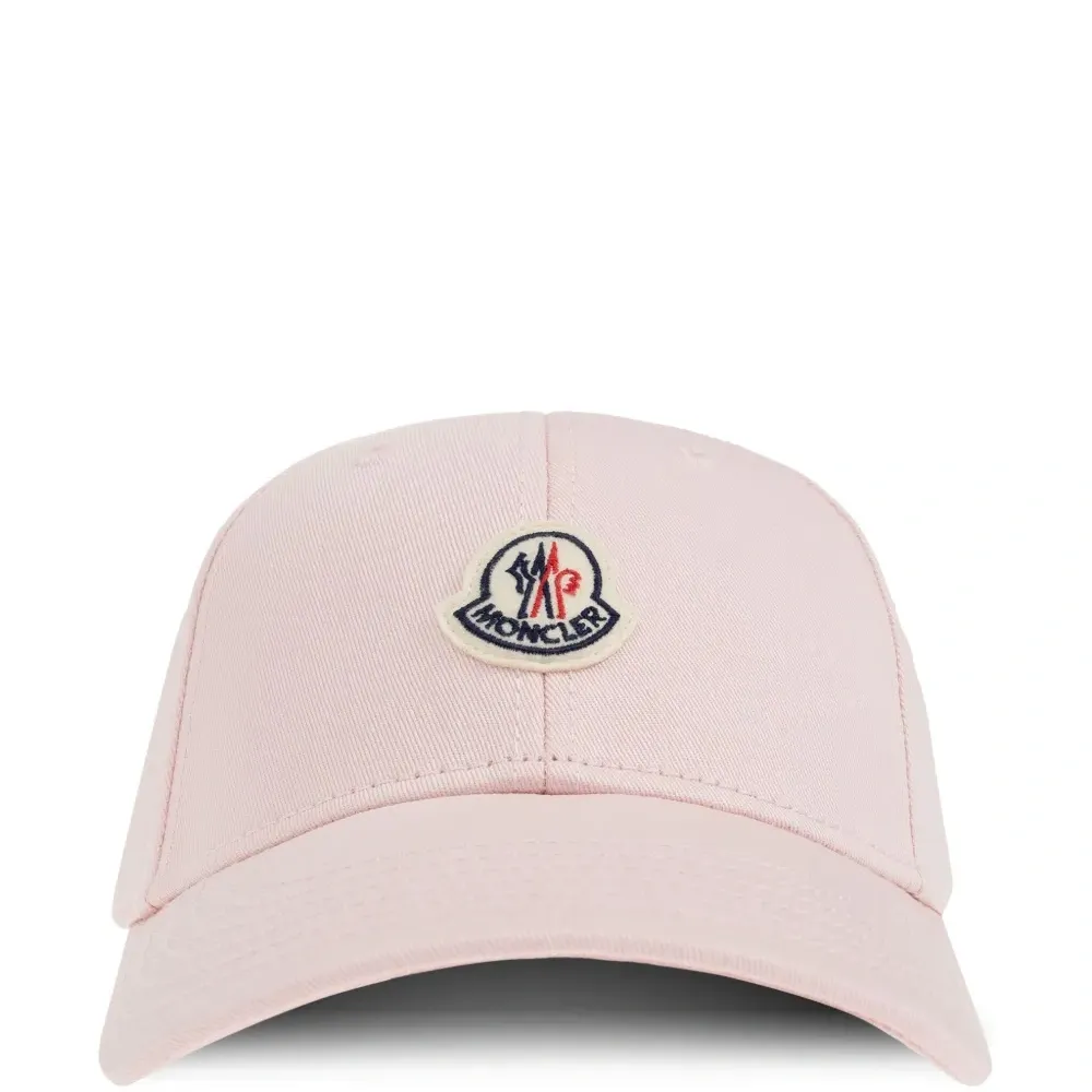 Кепка с логотипом