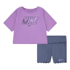 Комплект Swoosh Motion из топа и шортов