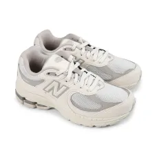 Кроссовки 2002R