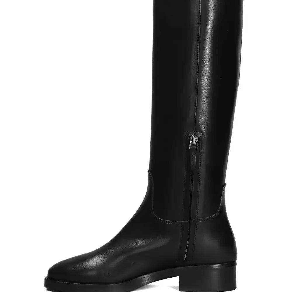 Кожаные ботинки