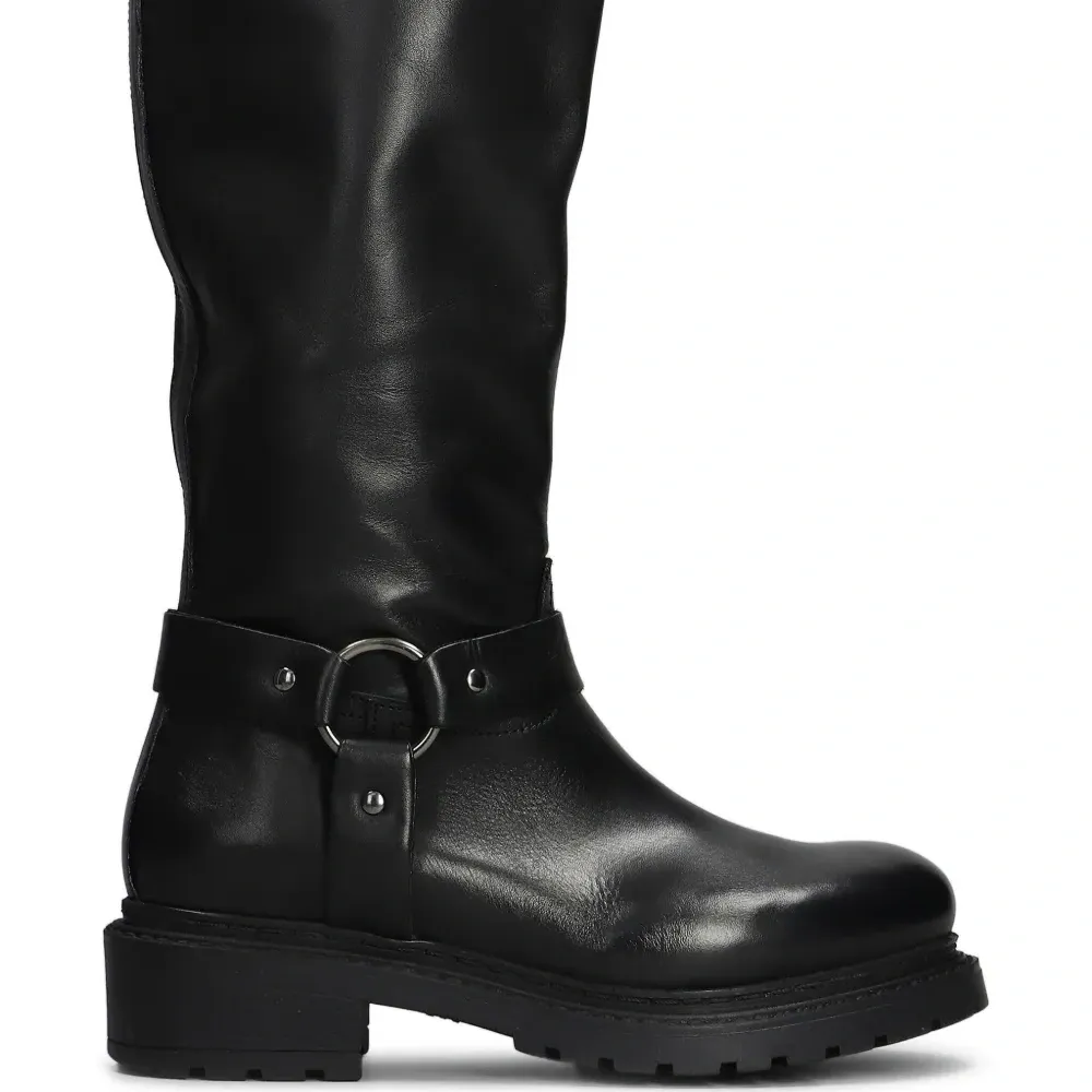 кожаные ботинки