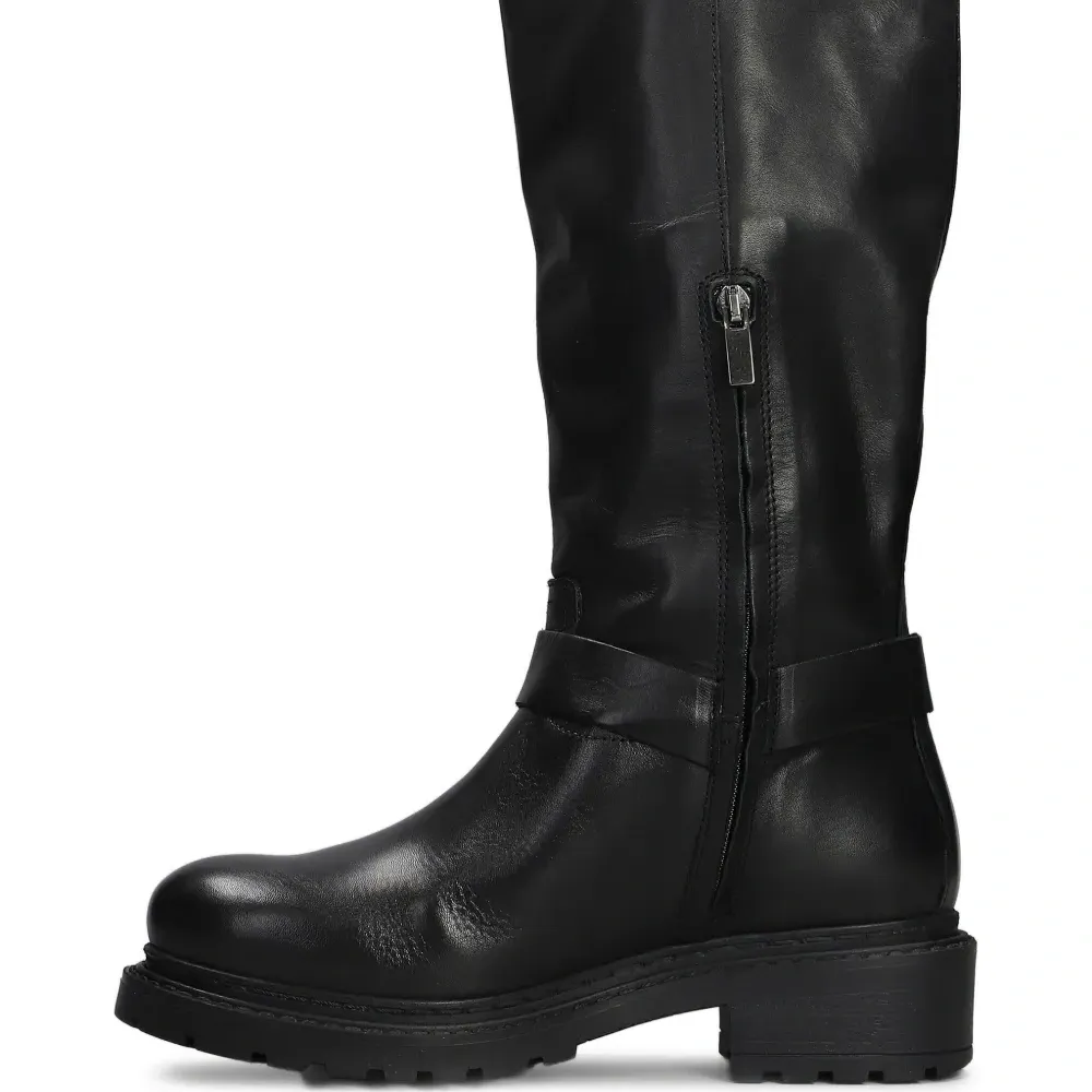 кожаные ботинки