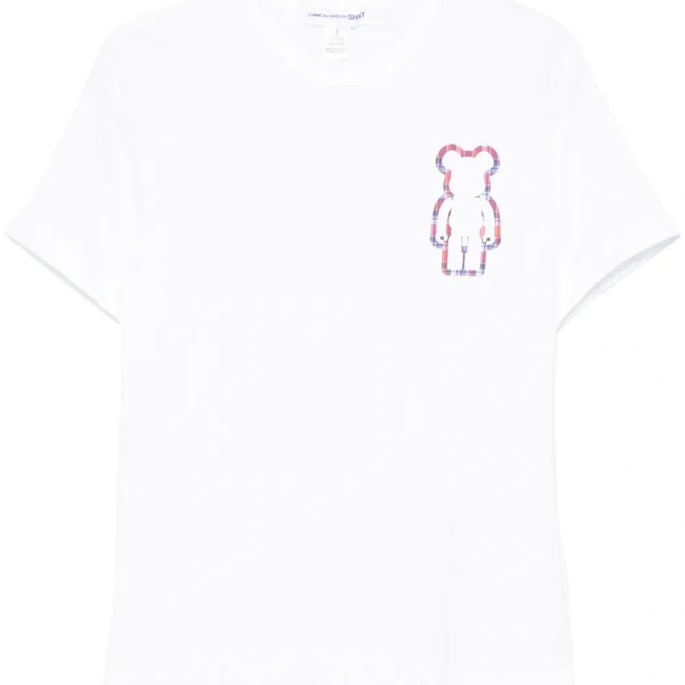 Футболка из коллаборации с BE@RBRICK