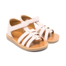 Кожаные сандалии