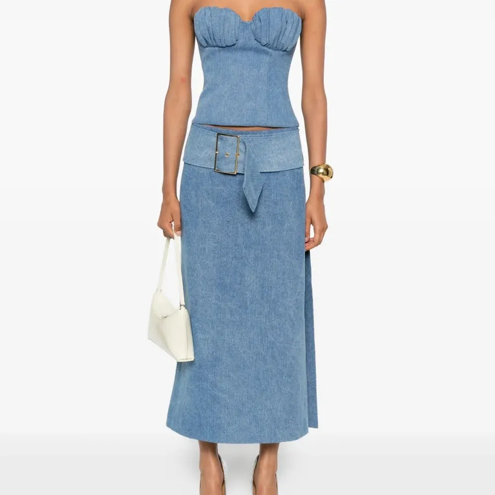 Джинсовый топ со сборками Джинсовый топ со сборками