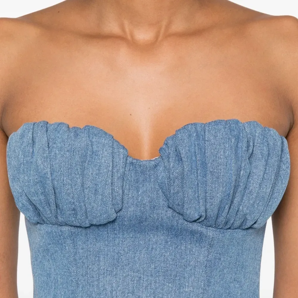 Джинсовый топ со сборками Джинсовый топ со сборками