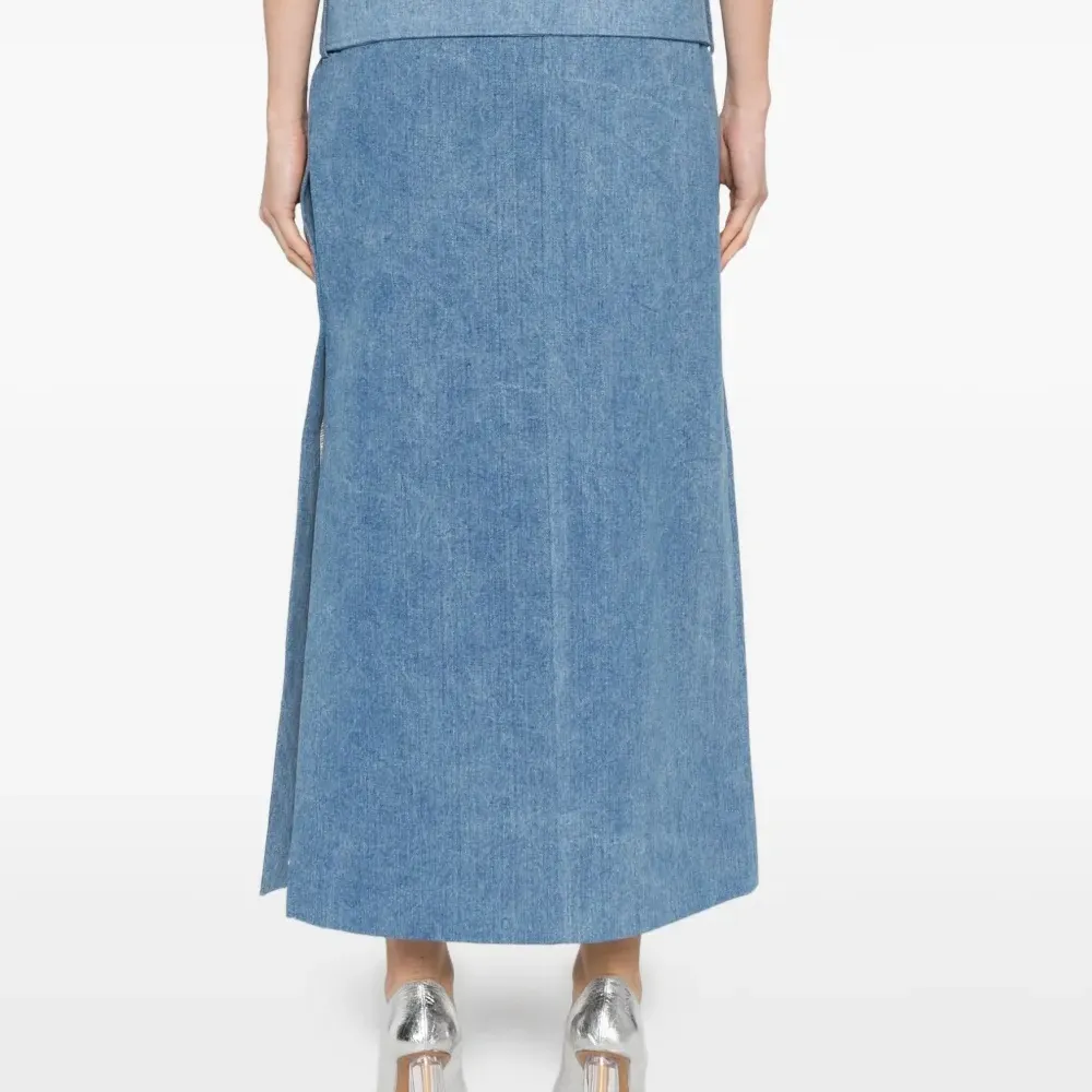 Джинсовая юбка миди с поясом