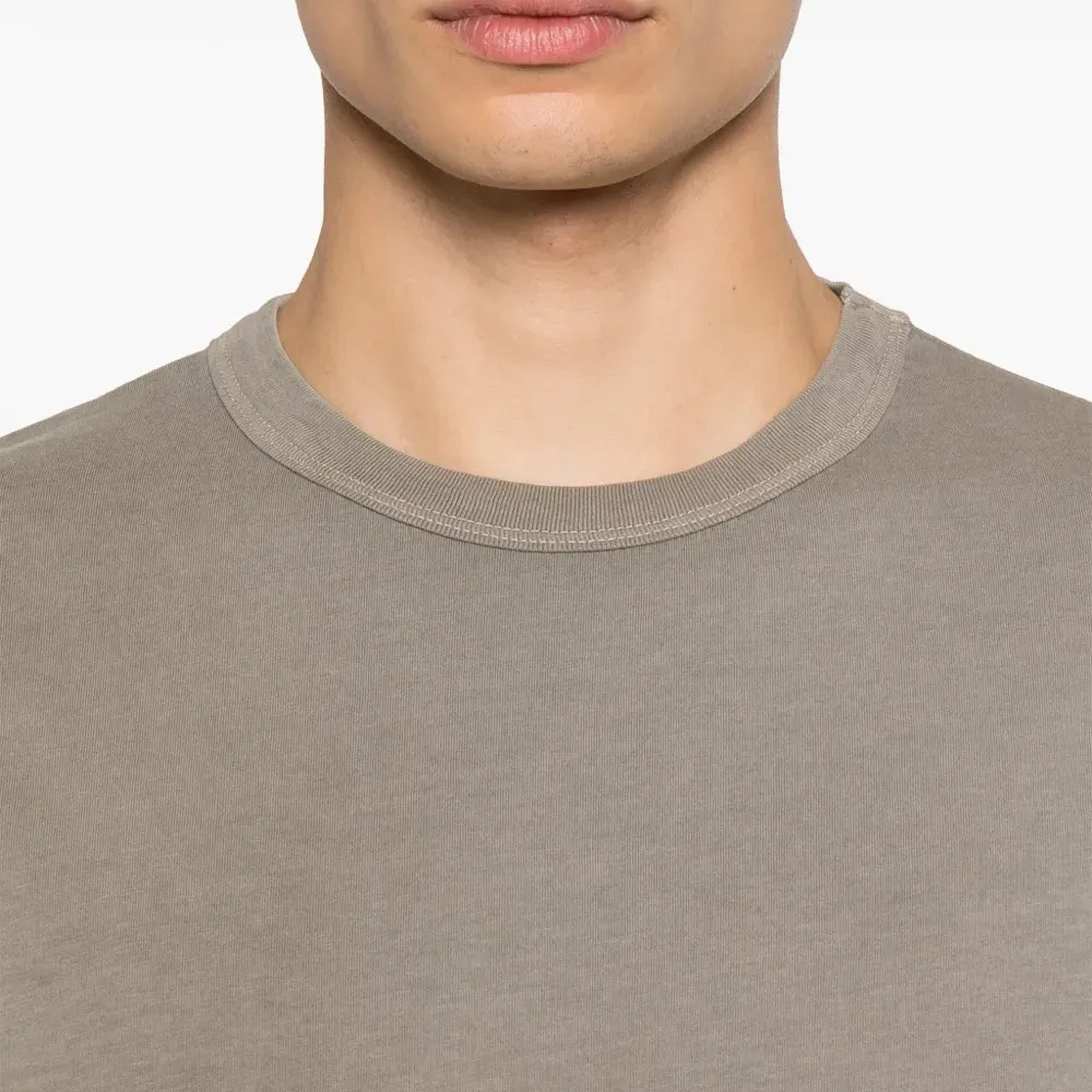 Футболка с круглым вырезом