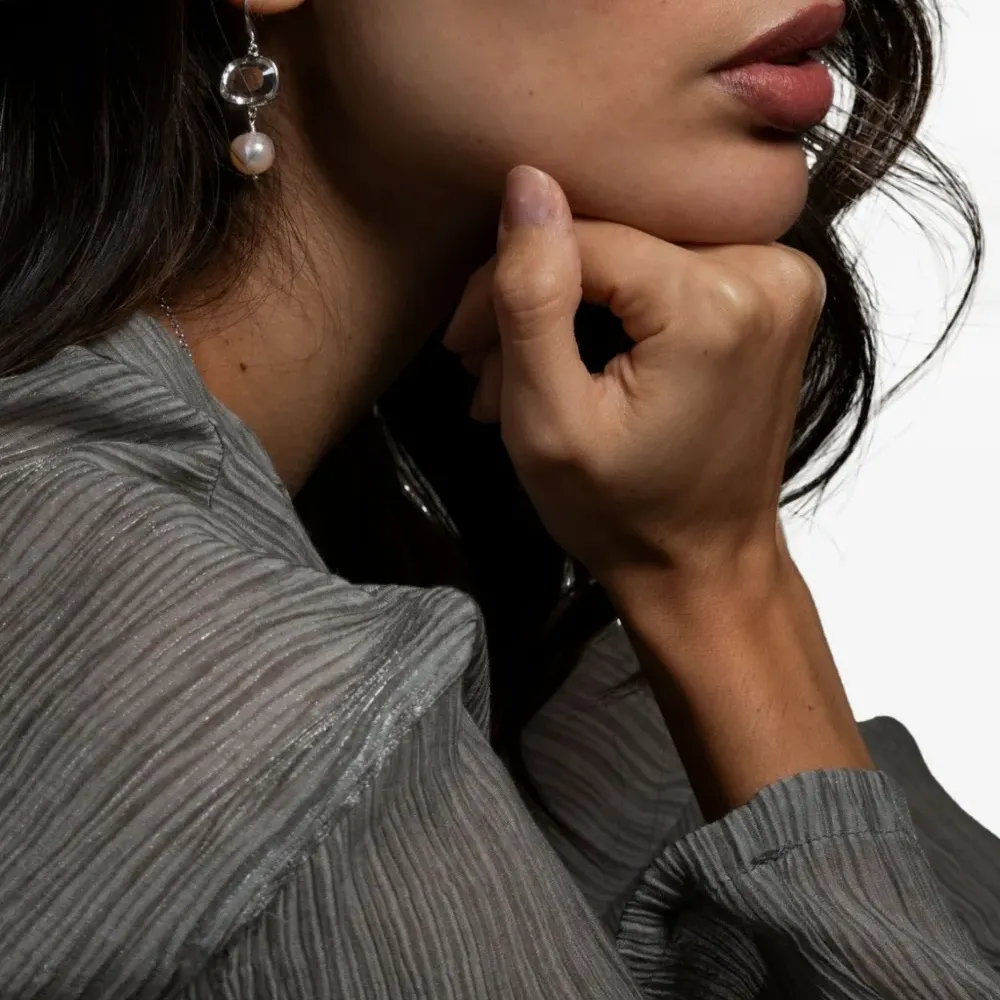 Серьги-подвески с жемчугом Серьги-подвески с жемчугом