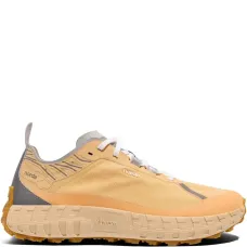 Кроссовки с логотипом