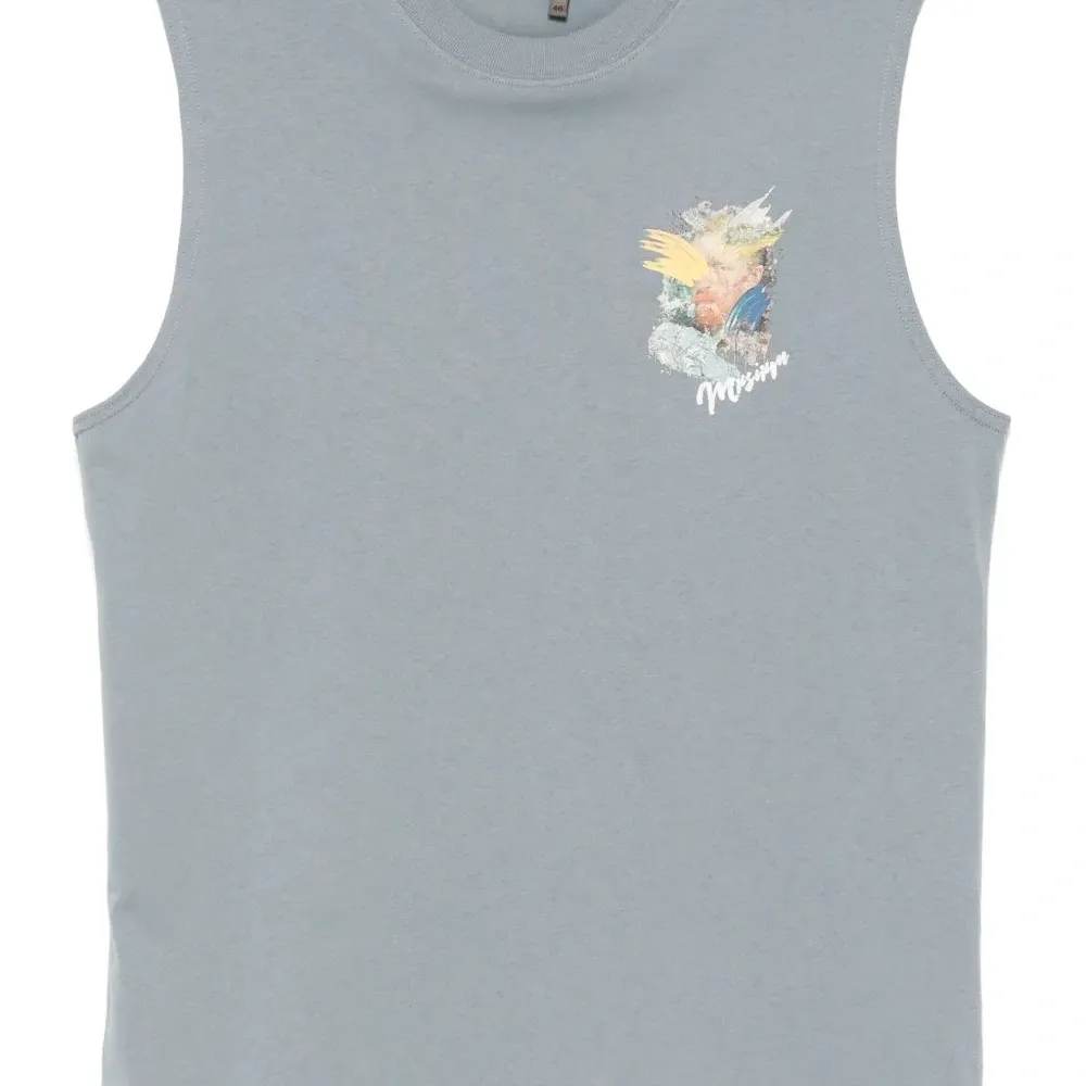 Топ с графичным принтом