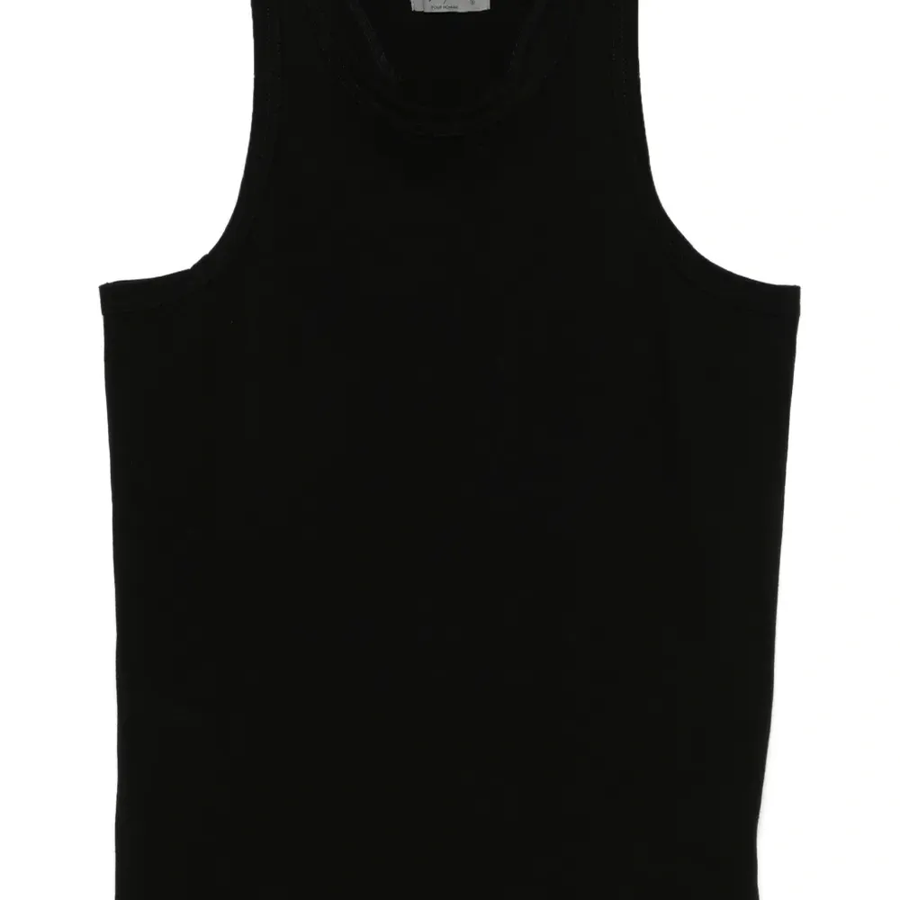 Топ без рукавов