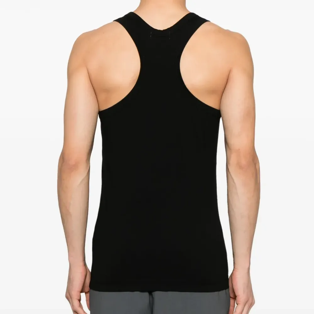 Топ без рукавов