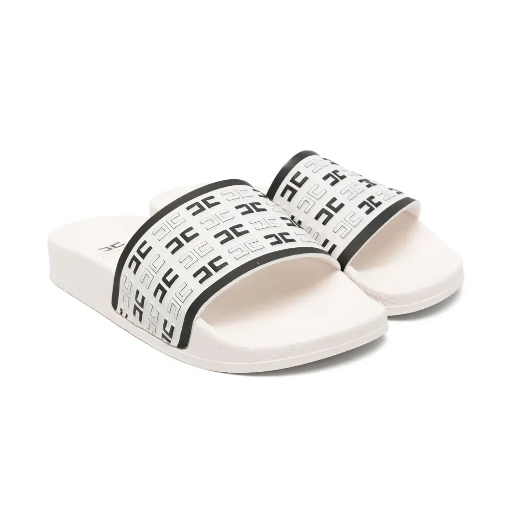 Шлепанцы с монограммой