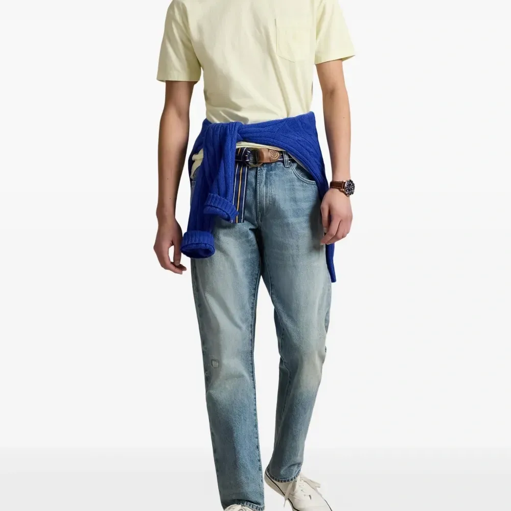 Футболка с круглым вырезом