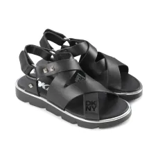 Декорированные сандалии