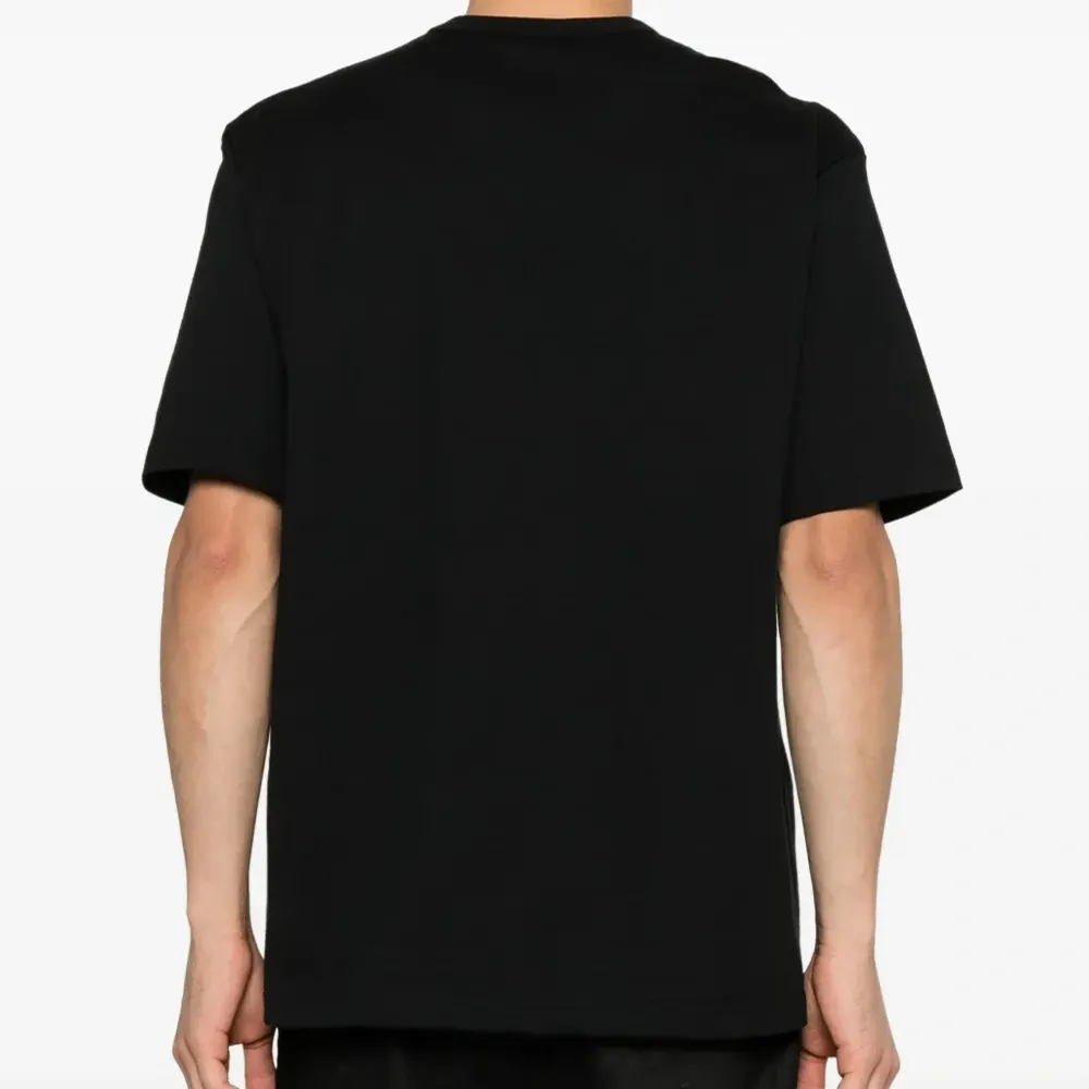 Футболка с логотипом