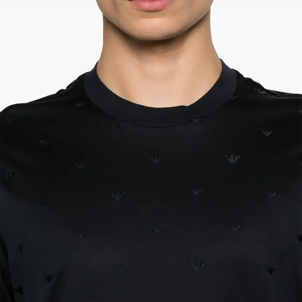 Футболка с вышитым логотипом Футболка с вышитым логотипом