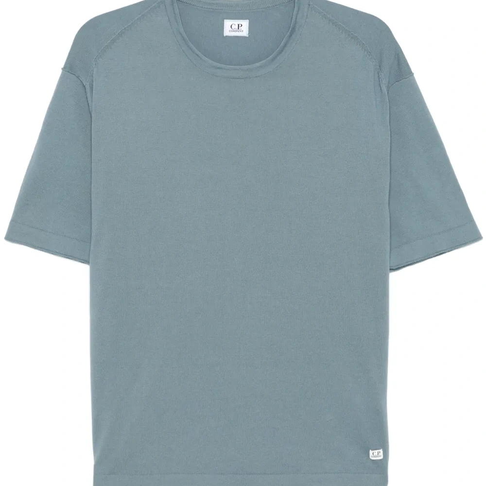 Футболка тонкой вязки