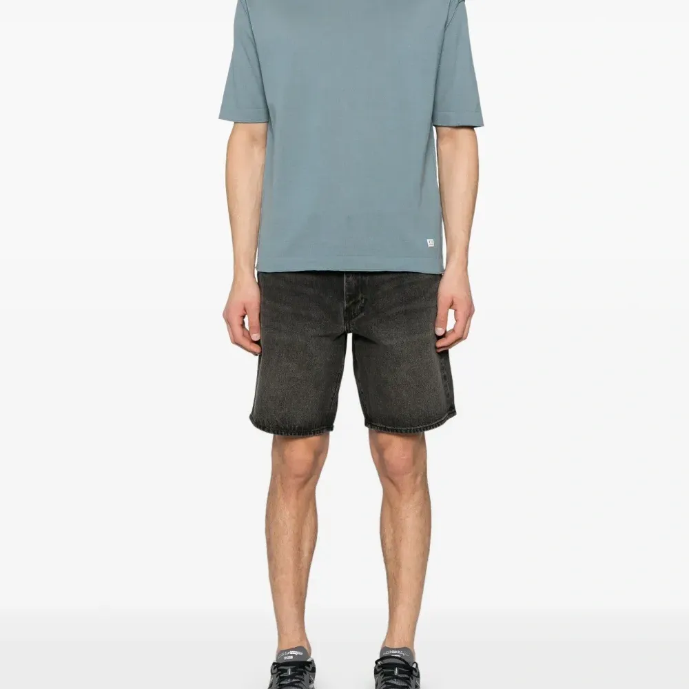 Футболка тонкой вязки