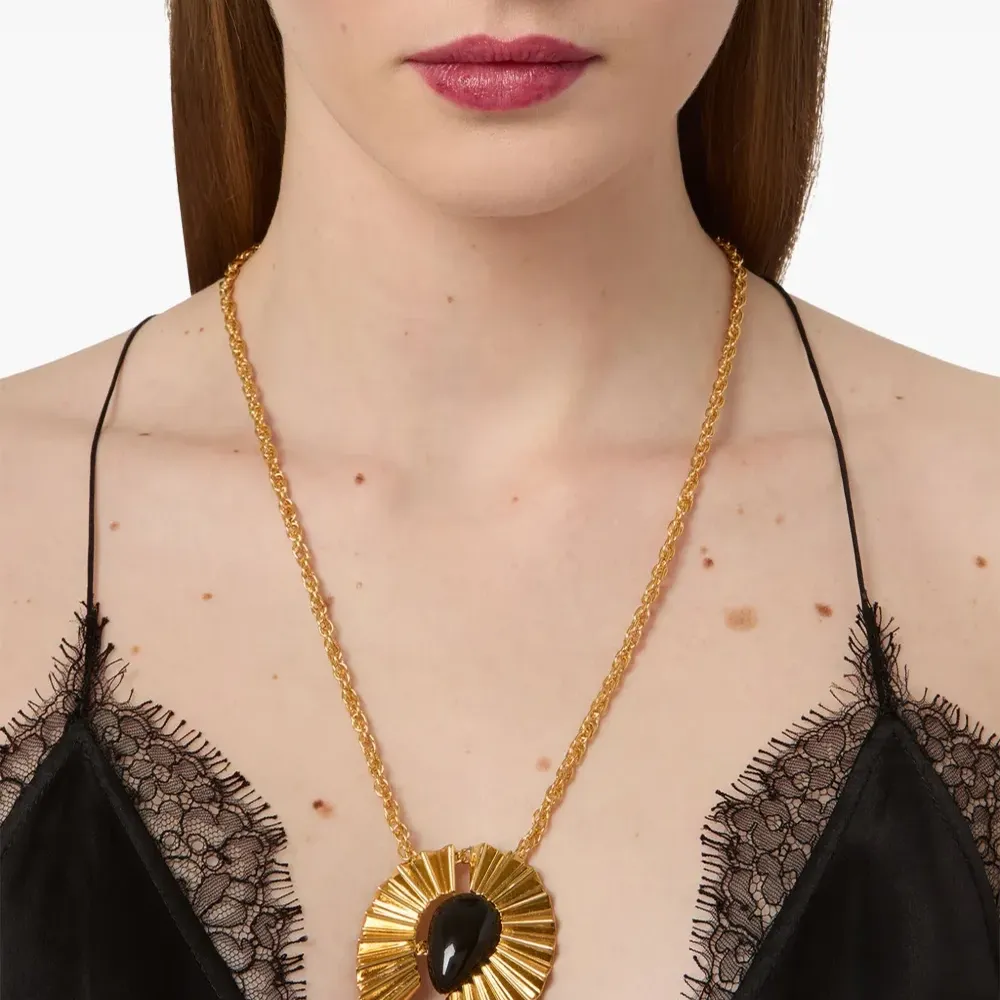 Колье Fluid Wing