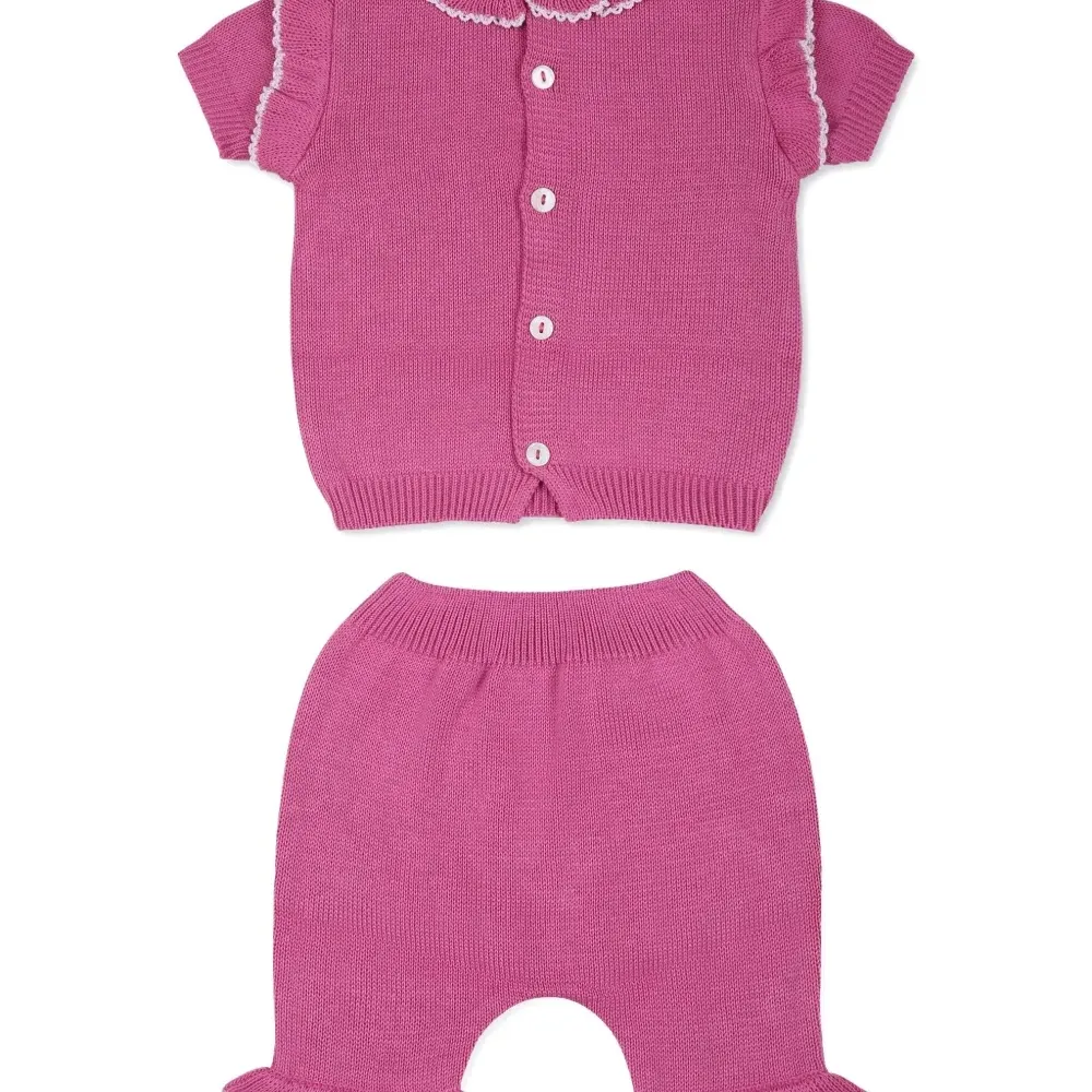 Комплект из топа и шортов