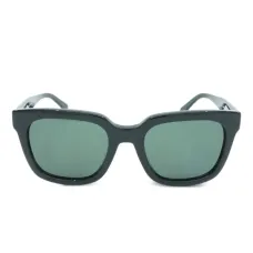 Солнцезащитные очки в квадратной оправе