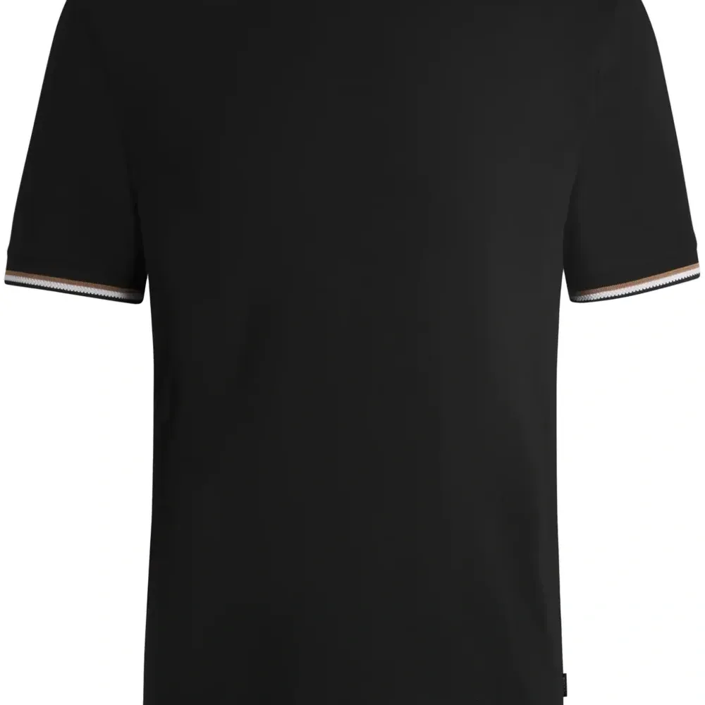 Футболка с круглым вырезом