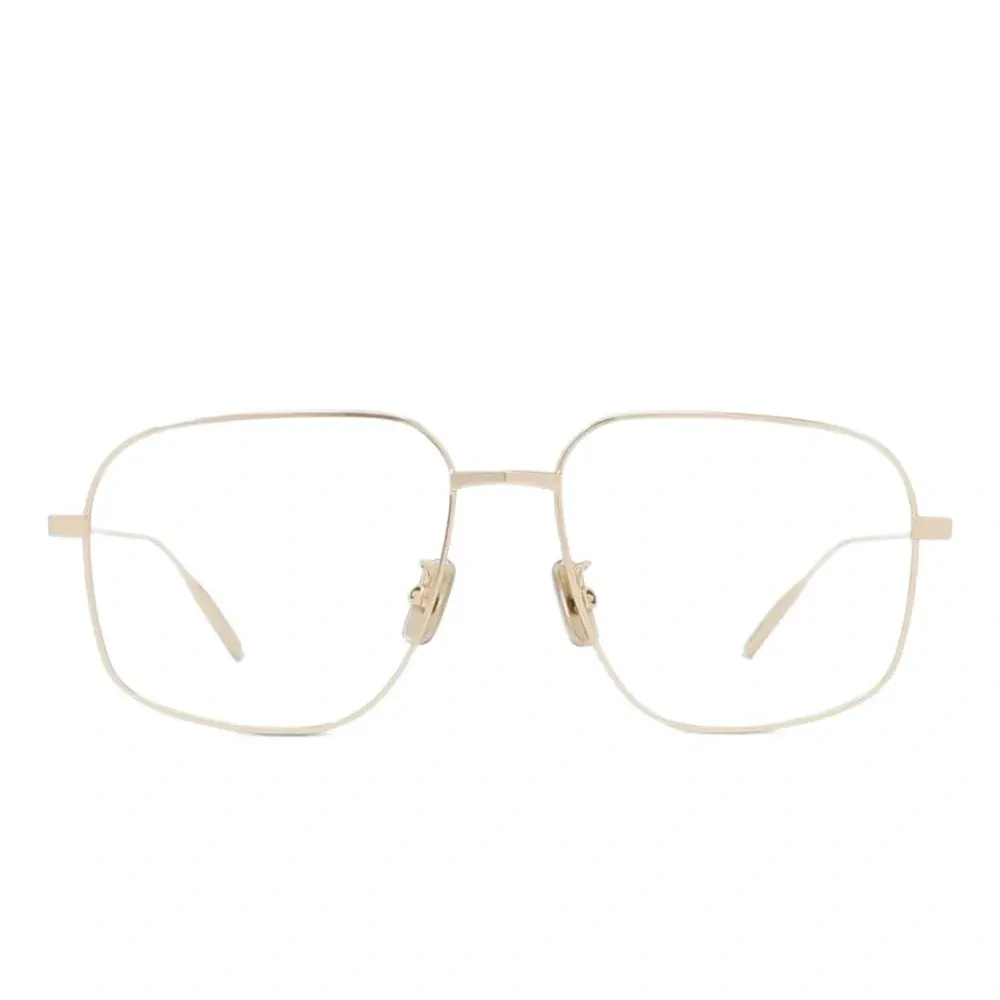 Очки в квадратной оправе