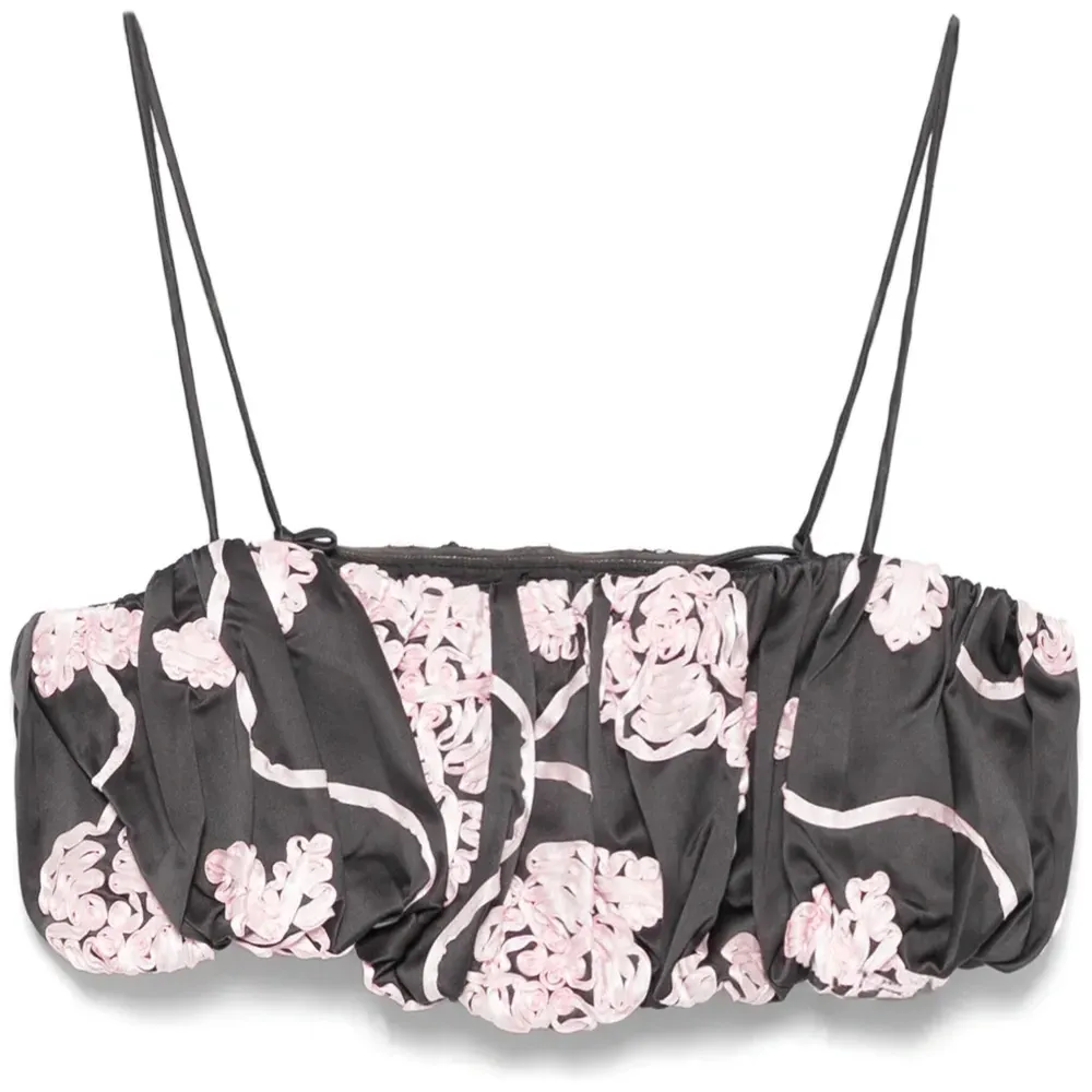 Укороченный топ