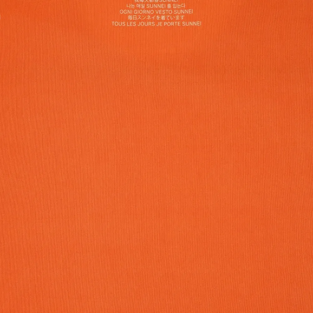 Футболка с контрастной отделкой