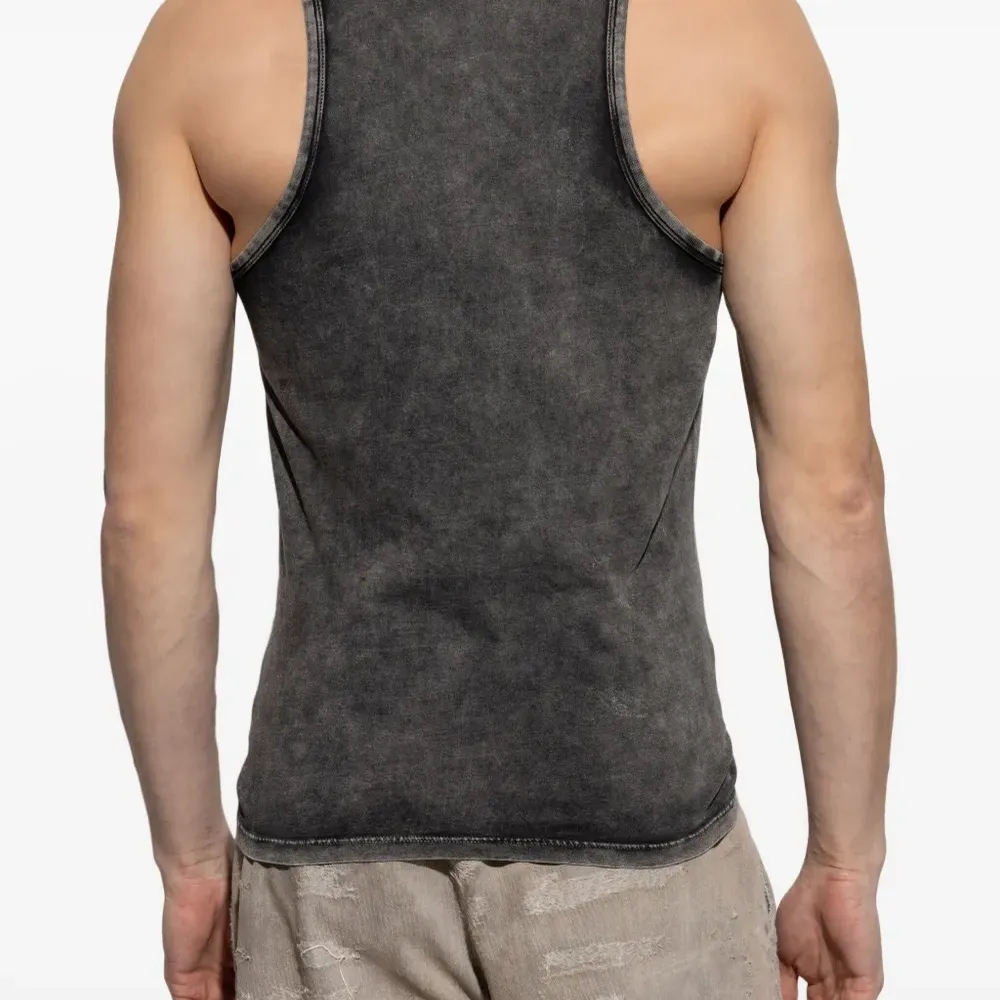 Топ Walty без рукавов Топ Walty без рукавов