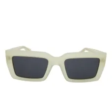 Солнцезащитные очки в прямоугольной оправе