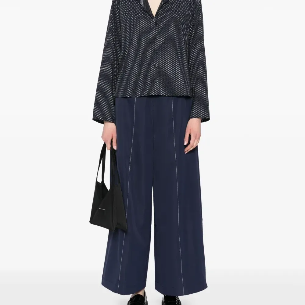 Брюки широкого кроя