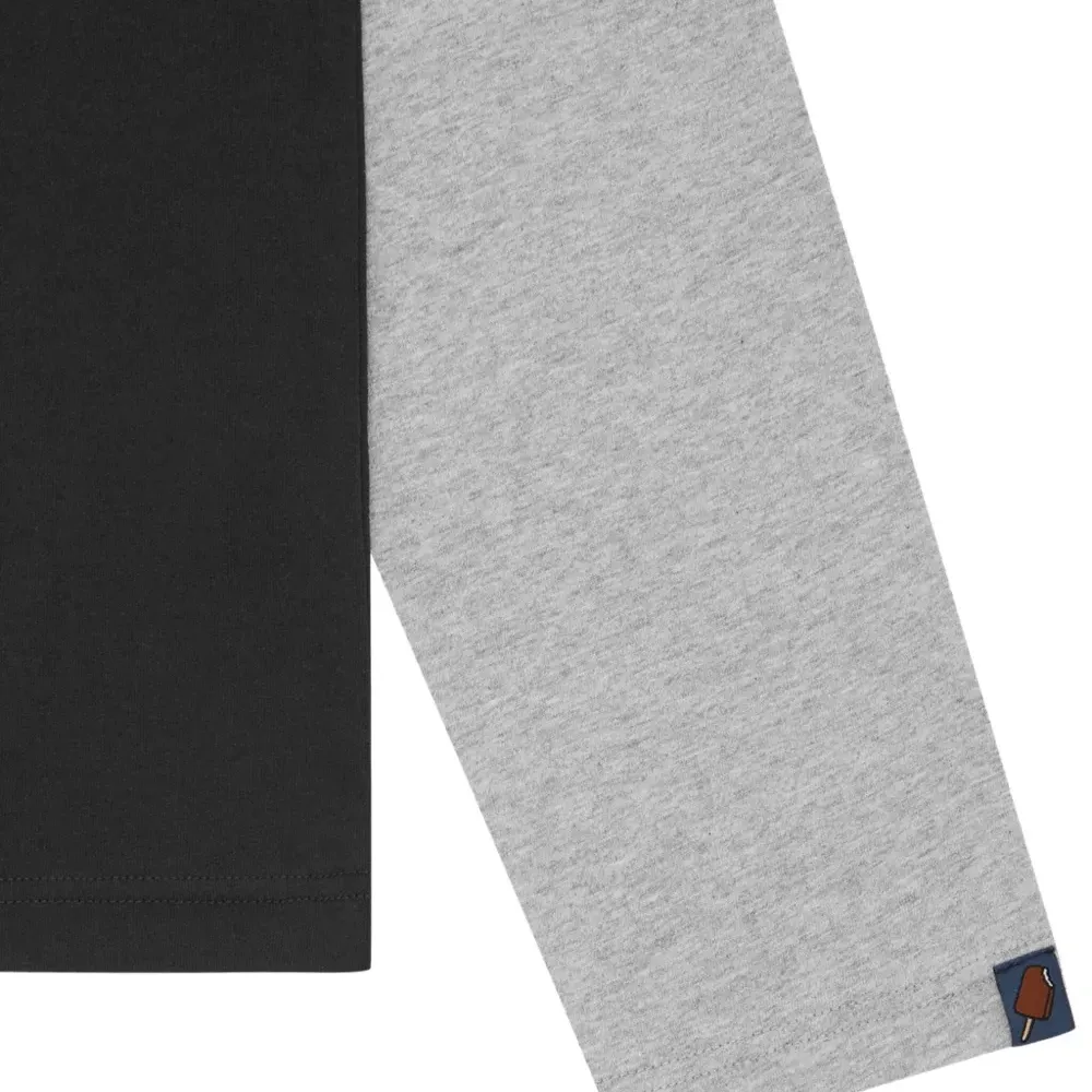 Футболка с логотипом