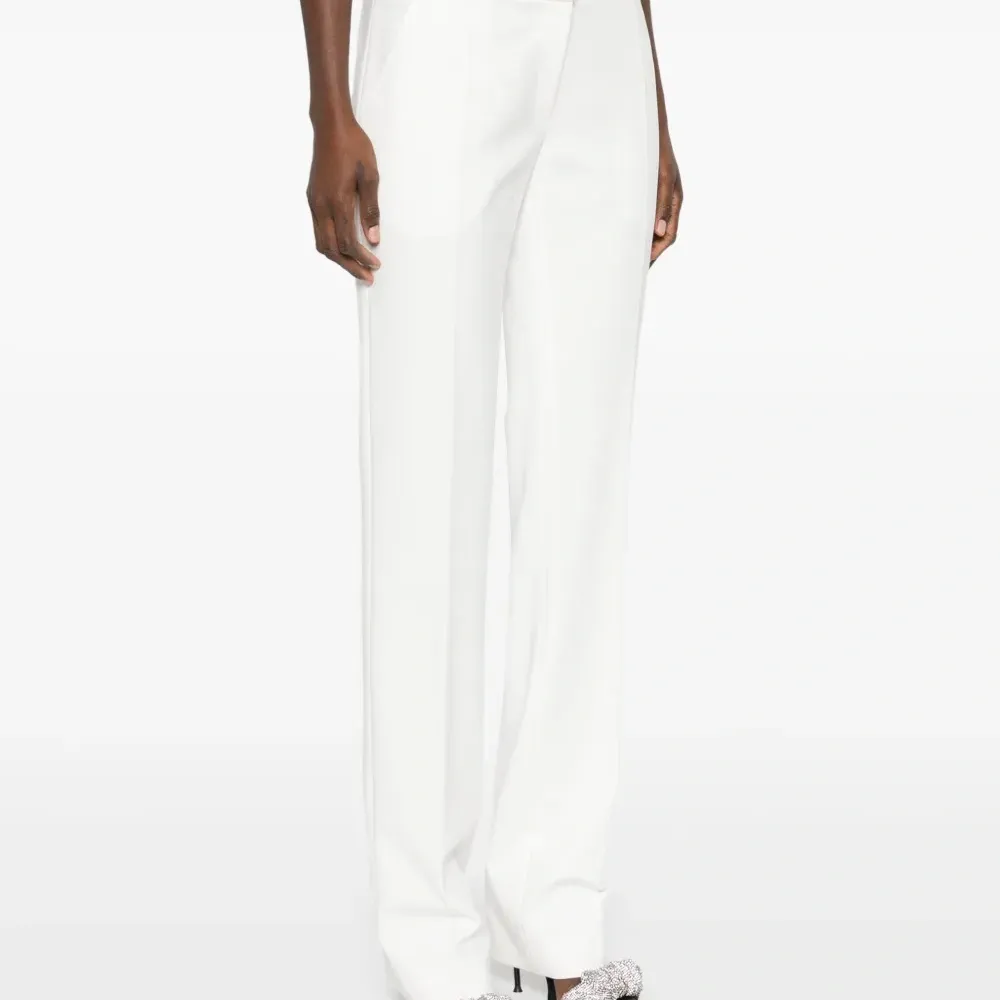 Брюки строгого кроя