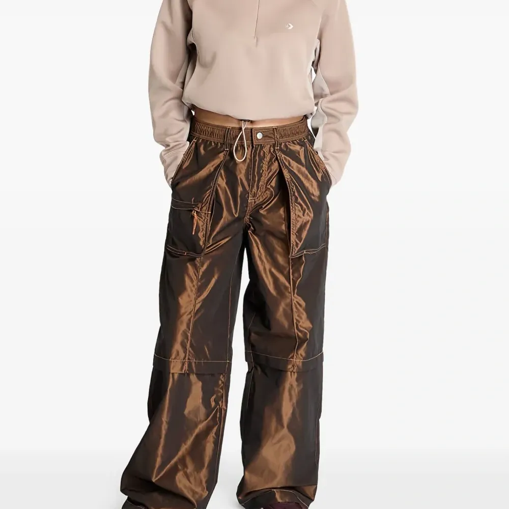 брюки с эффектом потертости