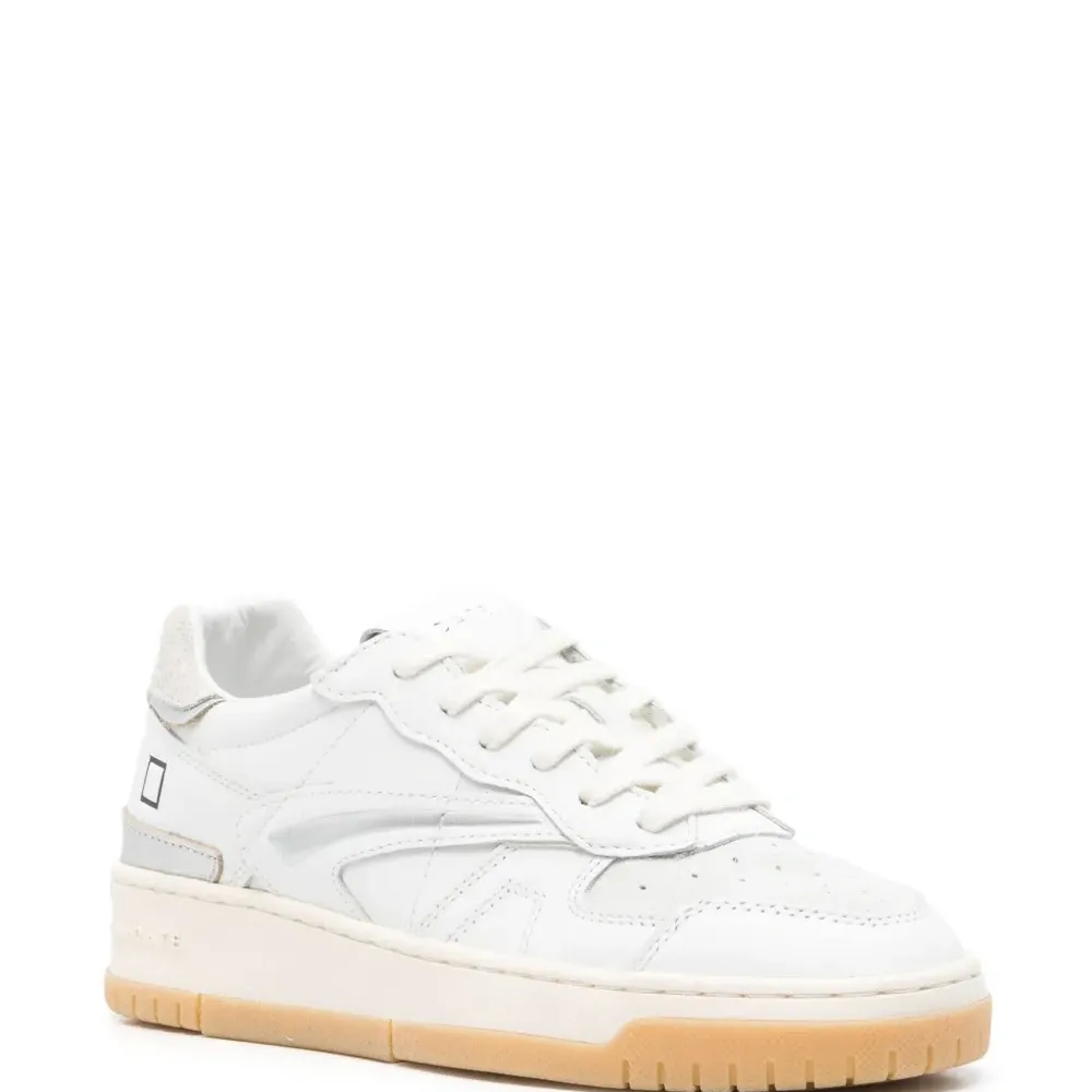 Кожаные кроссовки