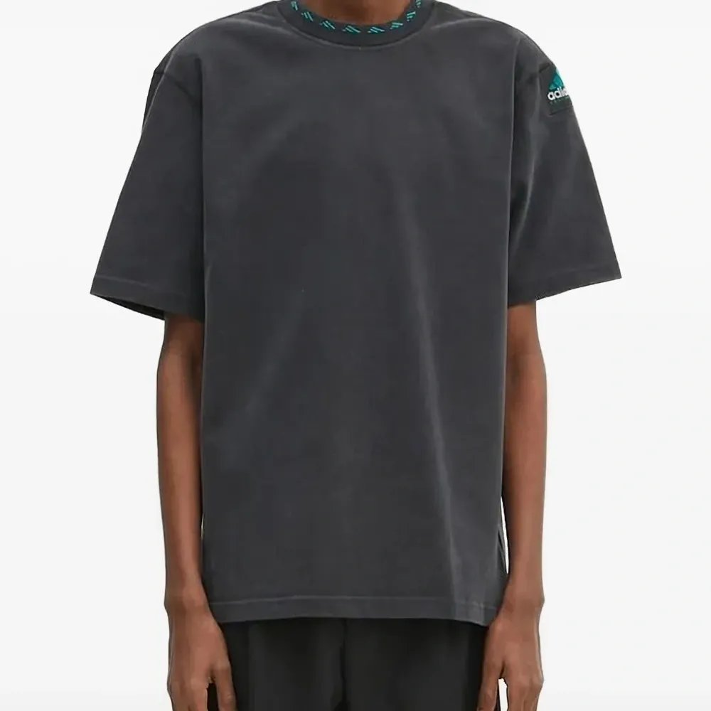 Футболка EQT с нашивкой-логотипом