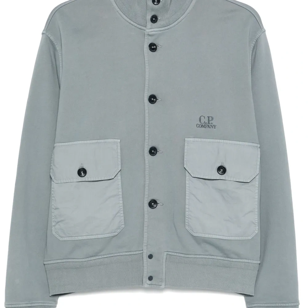 Куртка с вышитым логотипом