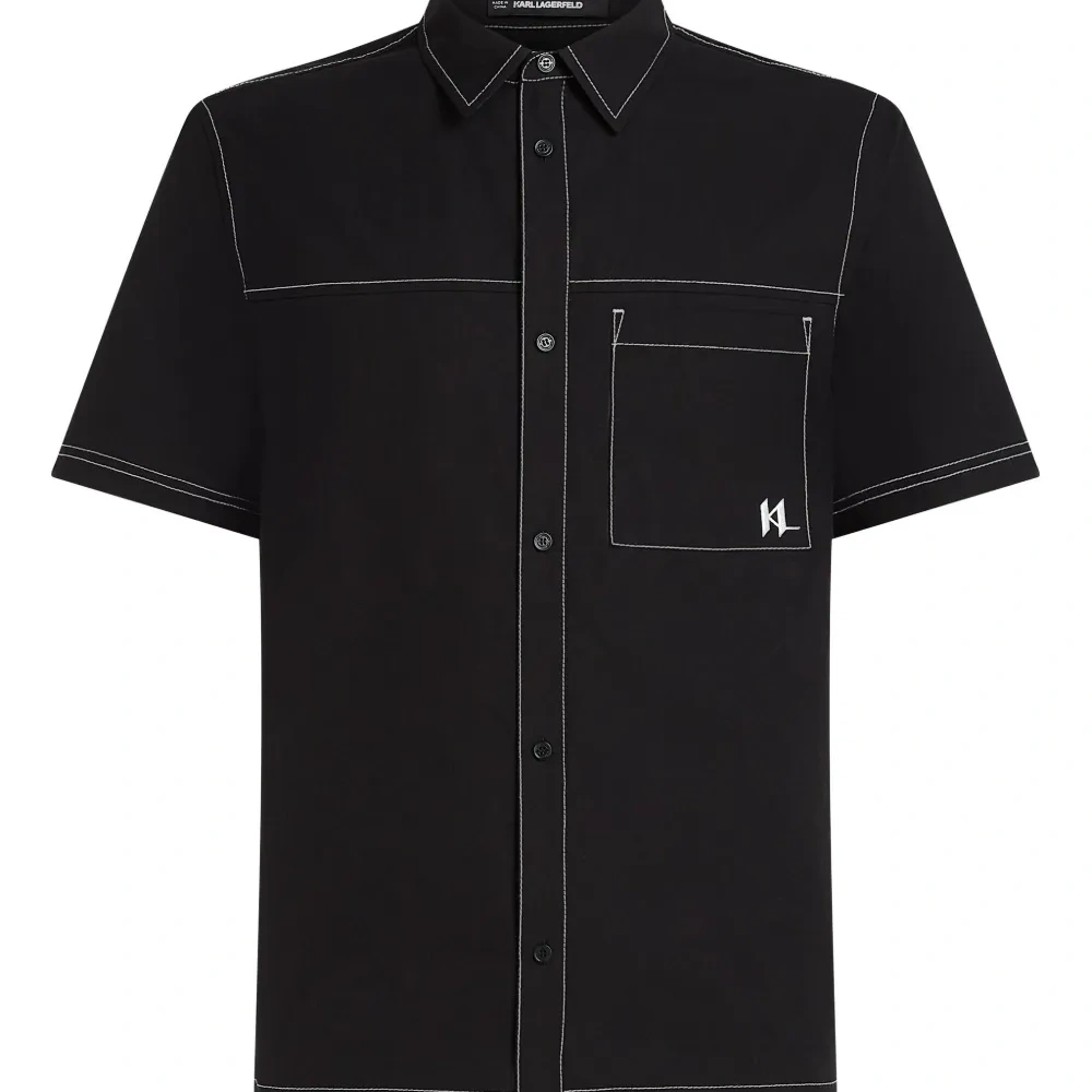 Рубашка с короткими рукавами и контрастной строчкой