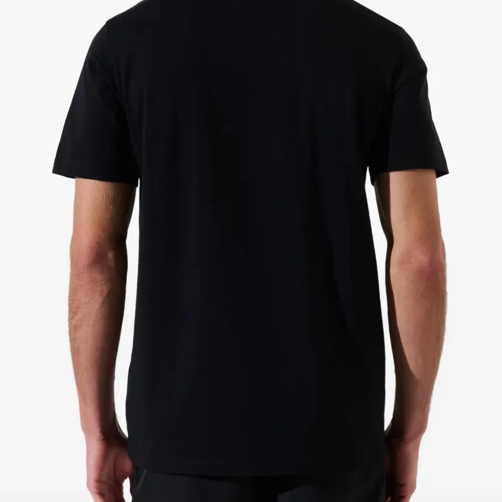 Футболка с логотипом