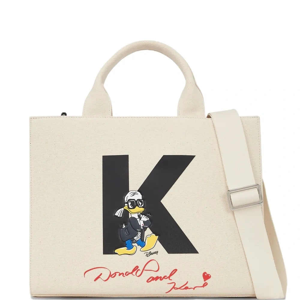 Сумка-тоут среднего размера из коллаборации с Disney Сумка-тоут среднего размера из коллаборации с Disney