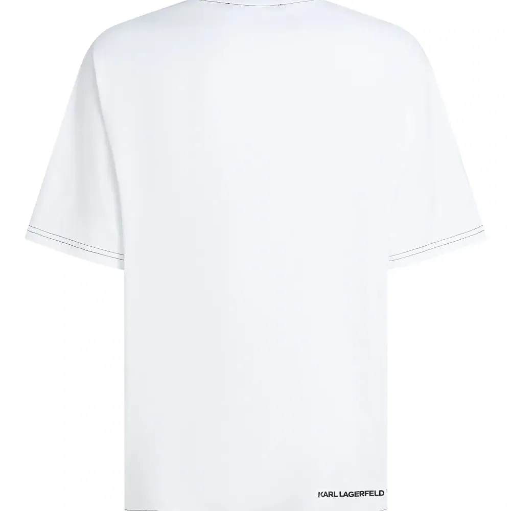 Футболка с контрастной строчкой Футболка с контрастной строчкой