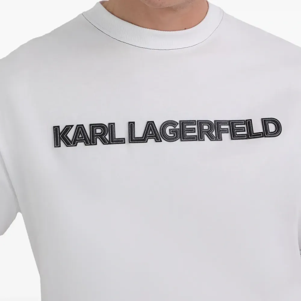 Футболка с контрастной строчкой Футболка с контрастной строчкой