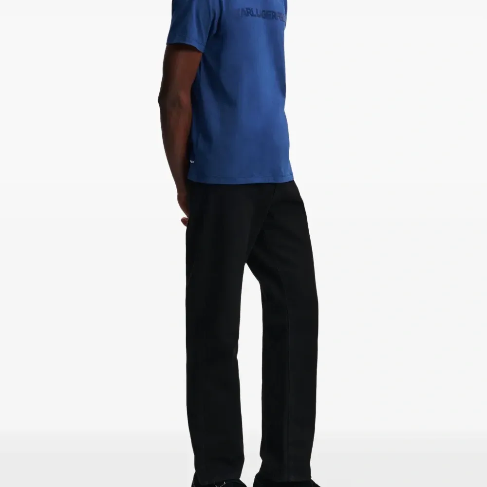 Футболка с логотипом