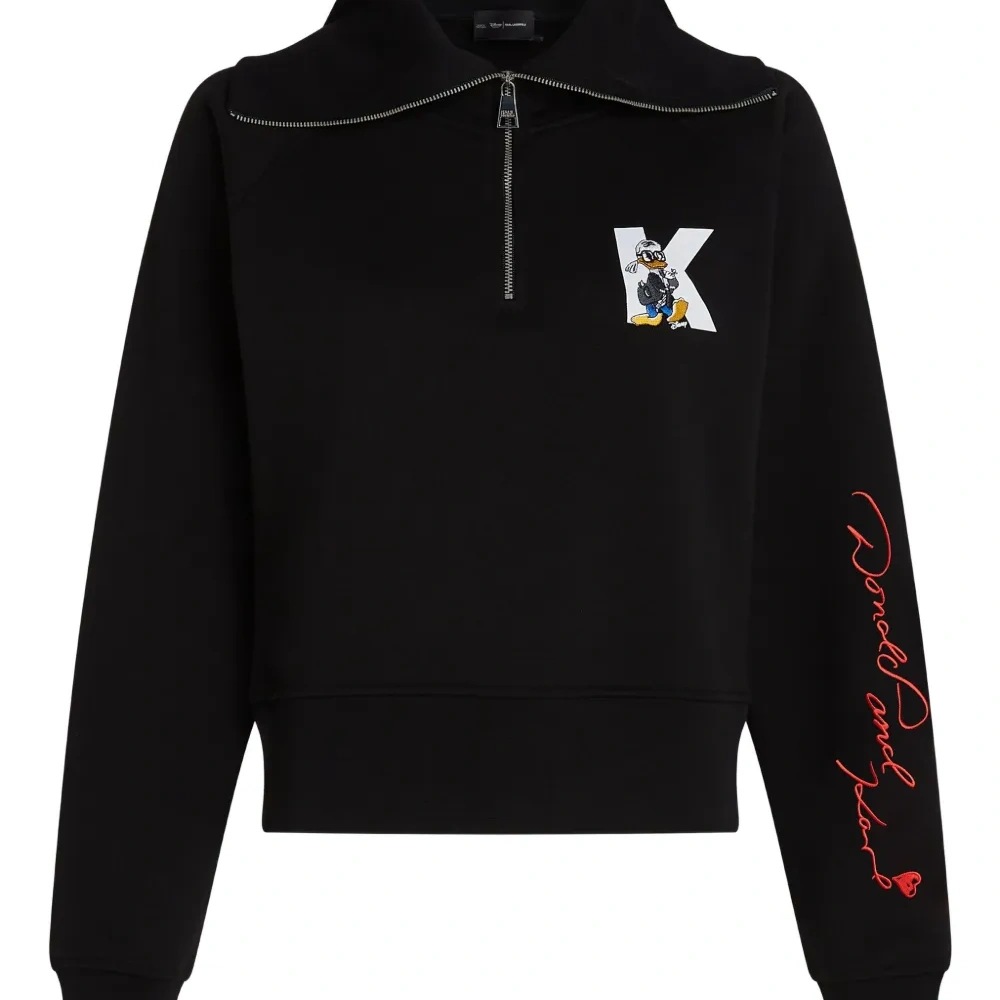 Толстовка из коллаборации с Disney